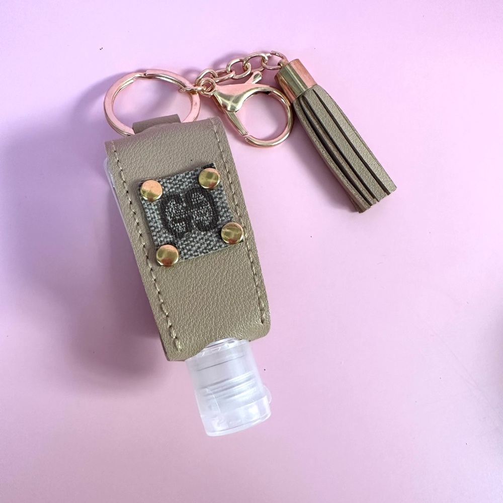 GUCCI GG Custom Hand Sanitizer Key Chain (Beige)